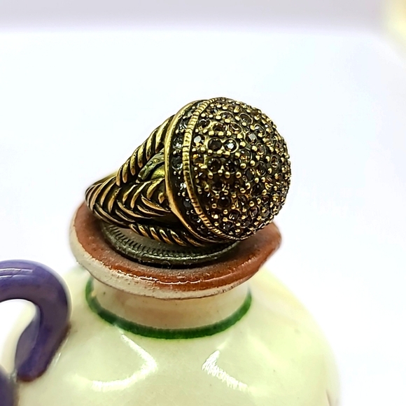 Incandescent Heidi Daus Holiday Cocktail Ring πw Topaz Swarovski Crystals sz 8! - Picture 4 of 11